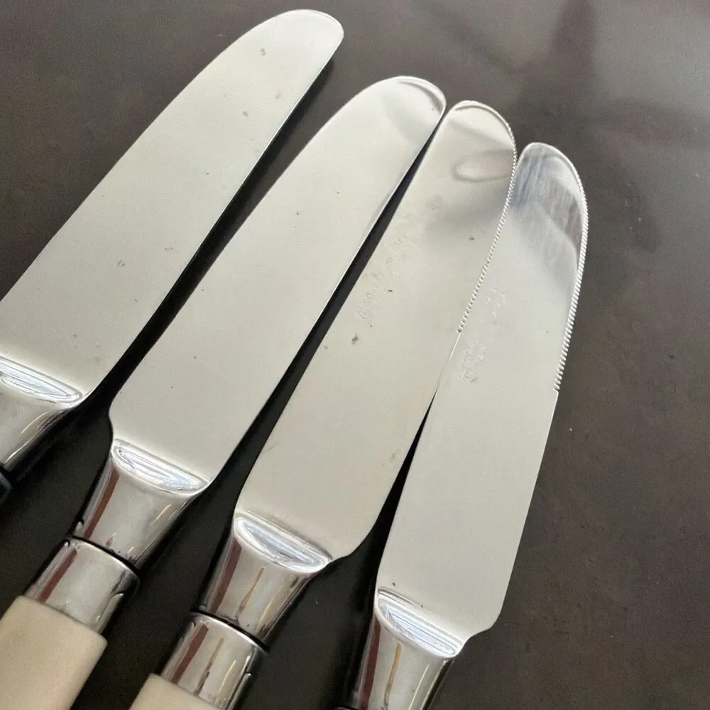 Set Of 4 Stanley Roberts Spectrum Ivory Stainless DINNER KNIVES 8.25